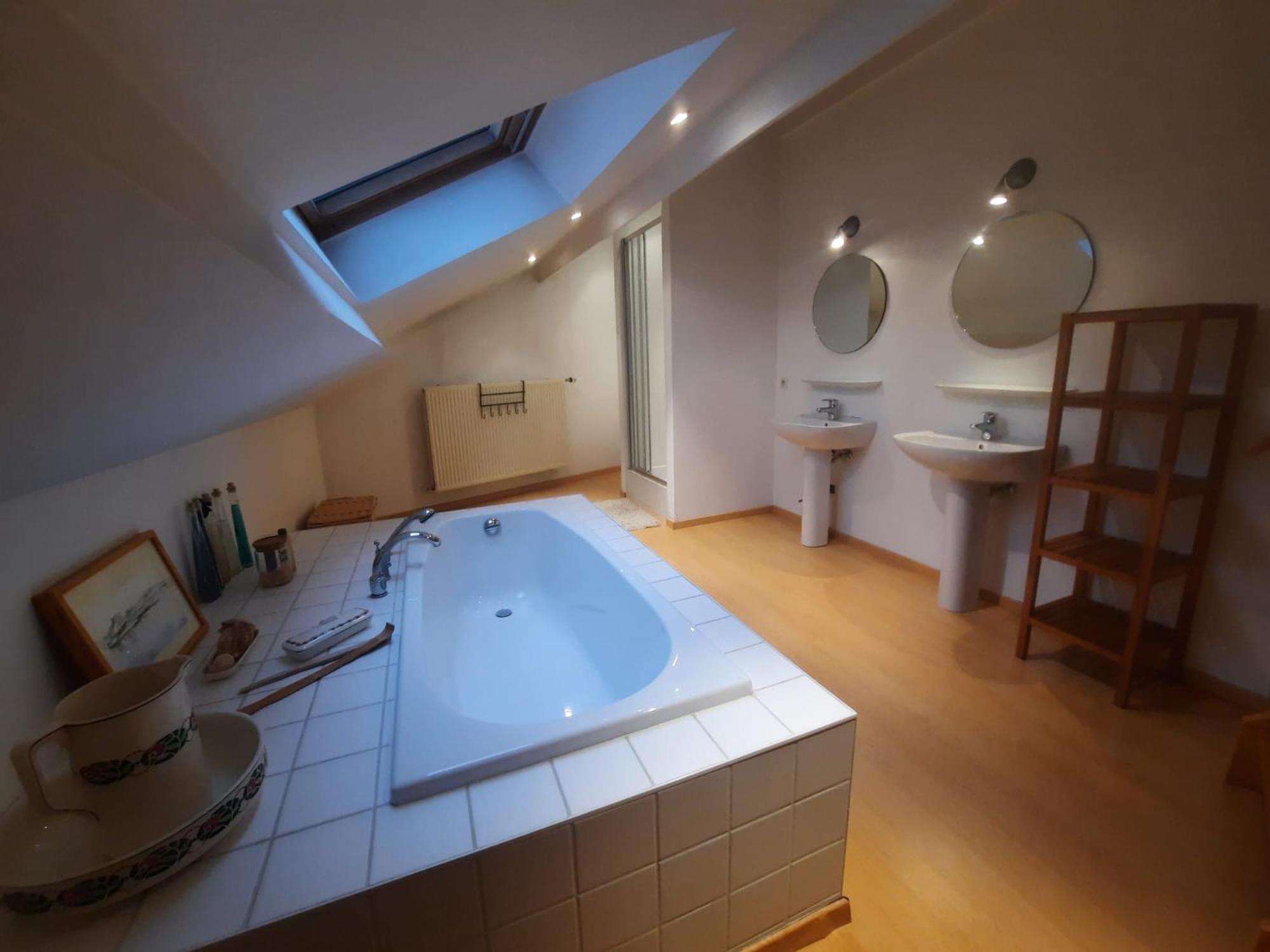 Que Du Bonheur 2.0 Homestay Chastre